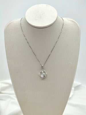 ROSE PETAL PEARL NECKLACE - image